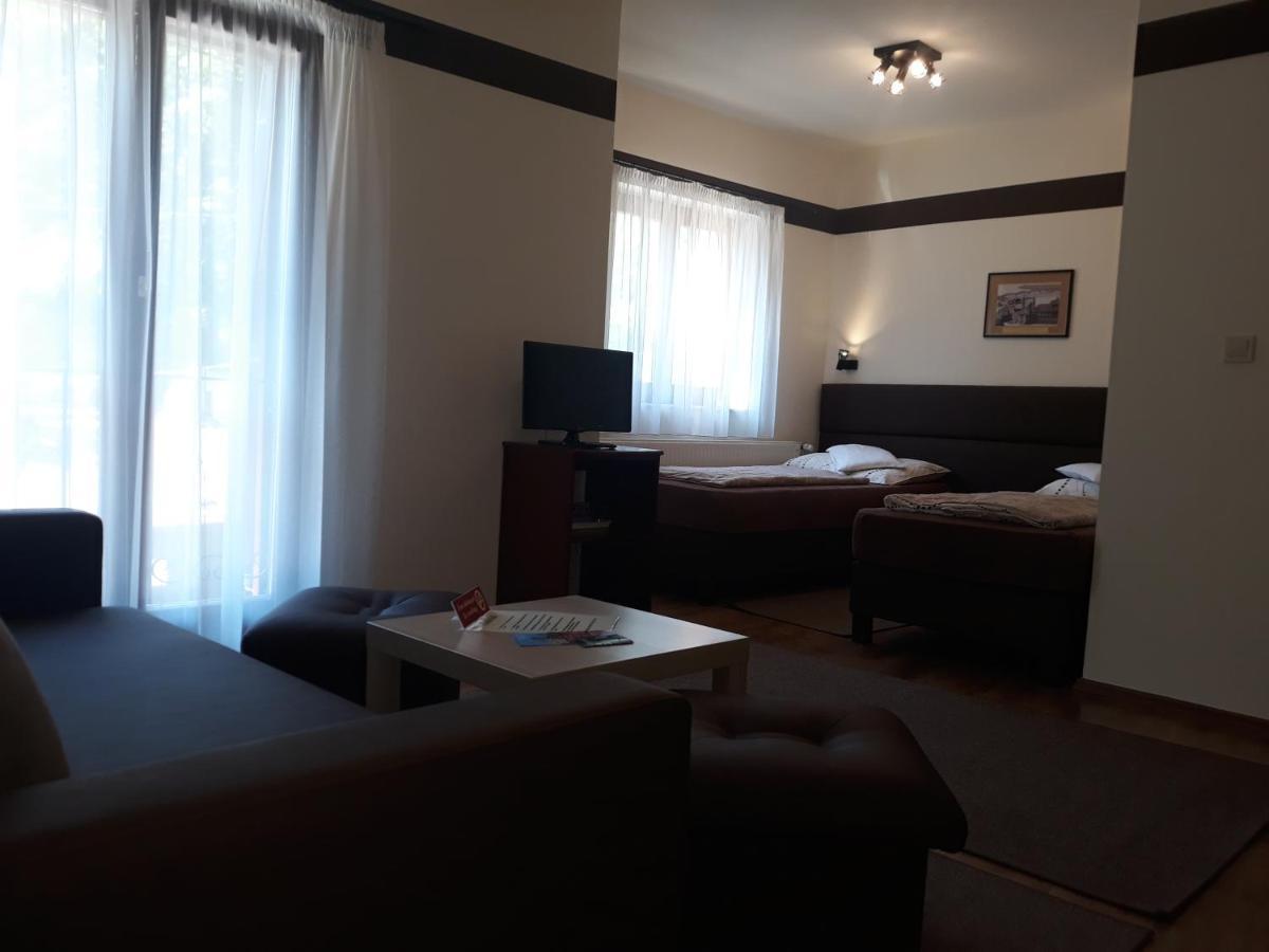 Decsi Vendeghaz Hotell Esztergom Eksteriør bilde